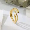 Linha de Design de Nicho Novo Padrão Anel Senso de Design Anel de Aço Titânio Sem Cor Sobreposto em estoque Festa