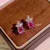 Colgante de Diamante Rojo Rosa Corte Rosa Octogonal Milenio de Lujo Ligero Juego de Pendientes Anillo de Diamante Azul Océano Incrustado de Lujo Diamante de Alto Carbono Venta al por Mayor