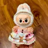 Pingente de Boneca Labubu com Conjunto de Roupas, Boneca Vestível Labubu Primeira e Segunda Geração 17cm