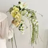 Sosteniendo un Ramo de Flores Artificiales, Flores de Seda, Hortensias, Rosas, Arreglos de Flores Falsas, Accesorios para Fotos de Temporada de Bodas y Graduaciones