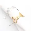 Anéis de Guardanapo de Metal Color-Preserving com Letras DIY Mais Vendidos no Exterior, Acessórios de Fivela de Guardanapo de Mesa Festiva para Restaurante Estilo Ocidental Atacado