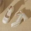 Salto Alto Mary Jane com Tira Única, Novo Modelo de Primavera com Tira Cruzada, Salto Bloco, Sapatos de Casamento Vintage para Mulheres