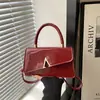 Espelho de Letra Europeu e Americano 2026 Nova Bolsa de Mão Feminina Elegante de Grande Capacidade Estética Retrô Simples Bolsa de Ombro Bolsa Quadrada Pequena