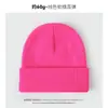 Chapéu de Tricô Versátil de Inverno Feminino 2025 Novo Gorro Quente de Camada Dupla Chapéu Preto Protetor de Orelha Chapéu de Lã Pulôver