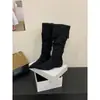 Botas de Mujer Estilo Retro Coreano Puntiagudas Hasta la Rodilla Fruncidas 2026 Otoño/Invierno Nueva Llegada Gamuza Elegantes Botas Altas por Encima de la Rodilla