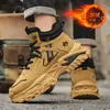 Zapatos de invierno para hombre de caña alta, nuevo estilo 2025, forrados de felpa, cálidos y acolchados de algodón, zapatillas deportivas tipo "dad shoes", botas de nieve para exteriores para el noreste de China