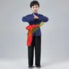 Niños gente común agricultores traje de actuación período de la República de China gente común chica de pueblo granja del norte de Shaanxi