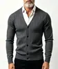 Suéter de punto trenzado de cuello en V ajustado para tallas grandes transfronterizo, chaqueta cárdigan de color liso para moda masculina de otoño e invierno