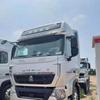 Sinotruk 1000 Litros Cilindro Howo T7H Vehículo de Gas Camión Tractor Doble Tracción
