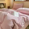 Juego de tres piezas al por mayor para dormitorio estudiantil en color liso, juego de tres-cuatro piezas estilo "old money" con parche de gasa abullonada, juego de ropa de cama para estudiantes