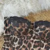 Top de tirantes de retazos de encaje y estampado de leopardo estilo retro milenial europeo y americano, diseñado para estilizar y favorecer la figura