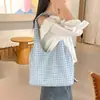 Bolsa de Hombro de Cuadros Huecos Estilo Universitario Nuevo de Verano, Bolso Fresco y Dulce para Mujer, Bolso de Tela Casual de Gran Capacidad