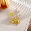 Broche Creativo Nuevo de Abrigo de Otoño e Invierno para Mujer, Pin Versátil de Árbol de la Suerte, Accesorio para Ropa de Mujer, Broche de Hebilla Anti-Exposición