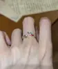Novo anel simples com design de espiga de trigo e folha com diamantes coloridos para mulheres, doce e fofo, com um toque jovem, anel aberto ajustável