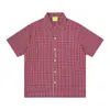 Camisa Masculina de Manga Curta com Gola, Bordado de Letras Florais Xadrez, Estilo Universitário Novo de Verão, Top Largo Casual Feminino