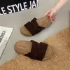 Sandálias Slip-On de Solado Grosso 2026 Nova Tendência de Verão para Uso ao Ar Livre Versáteis com Saias Sandálias Retrô Estilo Birkenstock