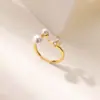 Moda Europea y Americana Estilo Ins Anillo de Acero de Titanio Luna Mariposa Chapado en Oro de 18K Perla Incrustada Geométrico Joyería de Mano para Mujer Venta al por Mayor