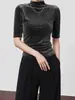 Venta al por mayor transfronteriza ropa de mujer producto explosivo estilo de temperamento de lujo ligero estilo explosivo cuello semi-alto terciopelo corte ajustado manga media camiseta básica