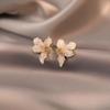 Aretes de Botón de Flor Super Brillantes de Diamante Triturado Frescos y Exquisitos de Estilo Francés con Diseño Nicho, Temperamento de Moda de Lujo Ligero, Accesorios para las Orejas de Tendencia