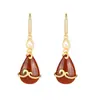 Ganchos de Orelha em Prata Esterlina S925 com Ouro Incrustado de Ágata Vermelha do Sul para Mulheres, Brincos Elegantes e Modernos em Forma de Gota de Ágata Vermelha do Sul