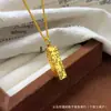 Tienda de Oro Mismo Estilo Arena Dorada Brillante Hielo Triturado Cuadrado Fortuna Cuadrado Pequeño Barra Colgante Cuadrado de Oro Triturado Cadena para Clavícula para Mujeres