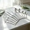 Cuchillo para bistec, tenedor y cuchara estilo Western de acero inoxidable 304 martillado, juego de cubiertos de lujo ligero al por mayor, juego de cinco piezas para hotel para uso doméstico