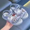 Sandálias Infantis 2026 Verão Novo Estilo Sapatos Macios de Solado para Crianças Grandes e Médias Sapatos Infantis da Moda Sandálias de Princesa Infantis