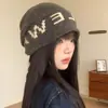 Gorro de punto holgado estilo coreano con bordado de letras personalizado para mujer, nuevo para otoño e invierno, con borde enrollado, versátil, adelgazante para la cara