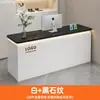 Mostrador de cajero de bar, tienda pequeña, sencilla, moderna, salón de belleza, ropa, barbería, mostrador de empresa, recepción, mostrador de recepción