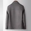 Chaqueta de lana hecha a mano para hombre con cuello de solapa, cierre de cremallera, forro desmontable de plumón de pato blanco al 90%, adecuada para hombres de mediana edad, una prenda exterior de negocios cálida y elegante para el invierno