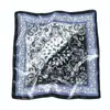 Novo Estilo Lenço Quadrado Pequeno 70cm Lenço Quadrado de Cetim Coreano Lenço de Seda Xale Pequeno Decorativo Feminino Lenço de Pescoço Vários Estilos Atacado