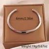 Pulsera de acero inoxidable europea y americana de venta caliente, versátil y moderna, no se decolora, con sentido de alta gama, incrustaciones de diamantes, moda simple, pulsera de acero de titanio
