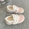 Zapatos Birkenstock cálidos con forro de felpa para mujer 2026 nuevo estilo de invierno suela gruesa zapatillas de media caña felpa completamente cerradas piel zapatos de algodón para la nieve