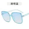 Gafas de sol transfronterizas nuevas 2020 marco europeo y americano de moda elegante gafas de sol de personalidad de moda mi clavo gafas de sol para sesión de fotos callejera