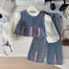 Conjunto Infantil Feminino Primavera 2026 Novo Estiloso Fashionável com Camiseta Básica e Calça Jeans Wide-Leg Conjunto de Três Peças