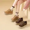 Zapatos de Caña Alta Lindos y Originales para Mujer, Nuevo Estilo Otoño e Invierno 2026, Forro de Felpa, Moda Retro, Versátiles Zapatos Casuales de Plataforma con Suela Gruesa