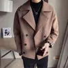 Marca de moda Otoño e Invierno Nuevo Gabardina Corta para Hombre Estilo Coreano Casual Británico Popular Abrigo Cálido de Lana para Hombre