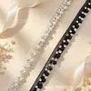 El fabricante vende cintas hechas a mano con cuentas, encaje tejido con cuentas y accesorios para prendas de vestir para vestidos cheongsam.