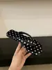 Primer Encuentro Temporada 2026 Primavera/Verano Nuevas Sandalias Chanclas de Estilo Coreano Simple Nicho Punta Cuadrada para Mujer Uso Exterior Planas