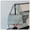 Bolso Pequeño Retro de Gama Alta para Mujer 2025 Nuevo Verano Simple Moda Lujo Accesible Ropa de Trabajo Bolso Cruzado Versátil