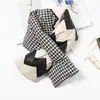 "Algodão para baixo" Elementos de moda coreana Dongdaemun cachecol de inverno contrastante feminino estudante coreana cachecol grosso feminino