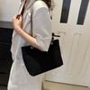 2024 Primavera Nueva Bolsa Tote Bolso de Hombro Hermosa Casual Cubo Moderna Simple Personalidad Nicho Bolsa de Mujer