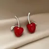 Aretes rojos de alta gama con forma de cereza para mujer, con un diseño lujoso y elegante, nueva colección 2026, joyería con temática de cerezas