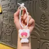 Llavero de Oso Flocado de Dibujos Animados Original Colgante Pequeño Muñeco Decoración Linda para Mochila Llavero de Coche Pequeño Regalo