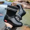 Zapatos de lluvia impermeables con faja de moda transfronteriza para amantes, suela gruesa, cómodos, antideslizantes, zapatos de goma para cocina, zapatos impermeables para lavado de autos