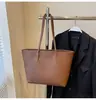 Bolsa casual transfronteiriça de grande capacidade, nova bolsa tote estilosa e minimalista para mulheres, adequada para o trabalho e o trajeto diário, bolsa de ombro e bolsa de axila