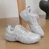 Zapatillas de Malla Blancas para Verano 2026 Transpirables Zapatos de Papá para Mujer Suela Gruesa Ligeras Versátiles Zapatos Deportivos Casuales 6011