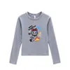 Camiseta feminina preta de gola redonda, ombro normal, manga longa, novo estilo primavera e outono, estampa de graffiti de desenho animado, corte justo, top doce e picante para garotas