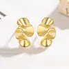 Pendientes Irregulares de Flor de Crema Dulces y Frescos Únicos para Niñas, Estilo Geométrico, Pendientes Pequeños Elegantes y Creativos para Socialités