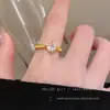 Anillo Plano Estilo Bucet~Estallido de Estrella Cepillado con Circonita para Mujer, Estrella de Ocho Puntas con Diamantes, Diseño de Nicho Microincrustado de Alta Gama, Versátil
